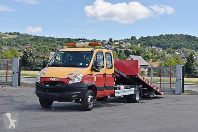 Véhicule utilitaire Iveco DAILY 70C17...