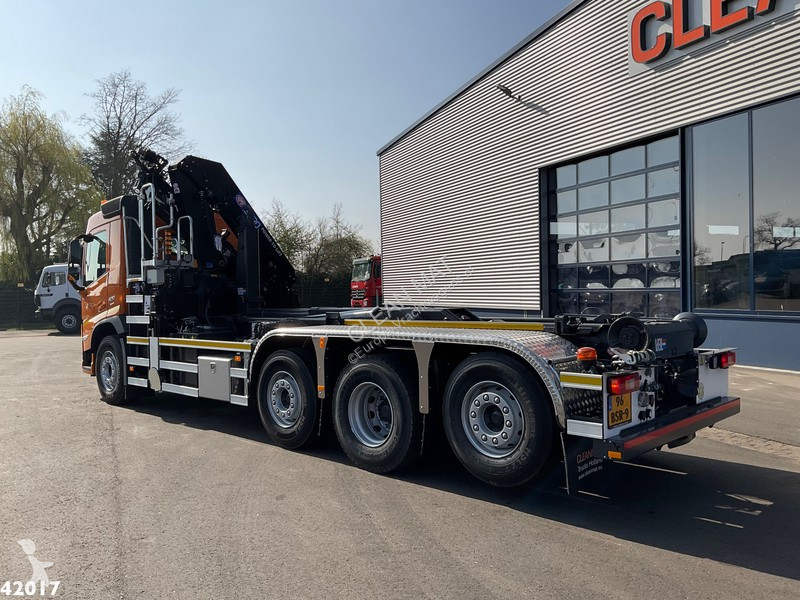 Camion Volvo 420 8x2 HMF 28 Tonmeter laadkraan