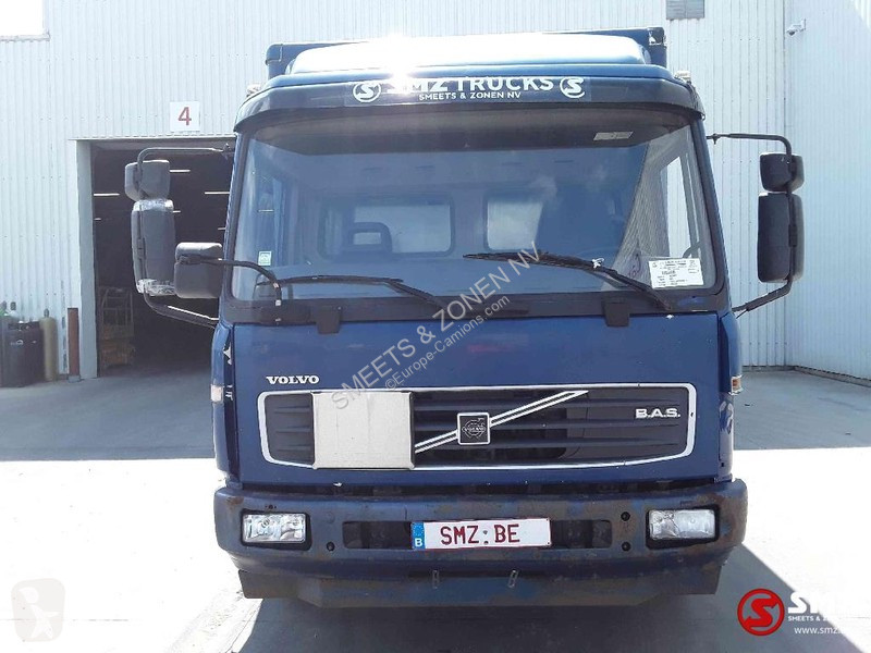 Camion Volvo FL