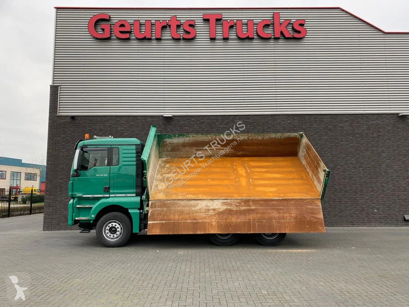 Kamion MAN 26.560 6X4 BB + 3 ZIJDIGE...