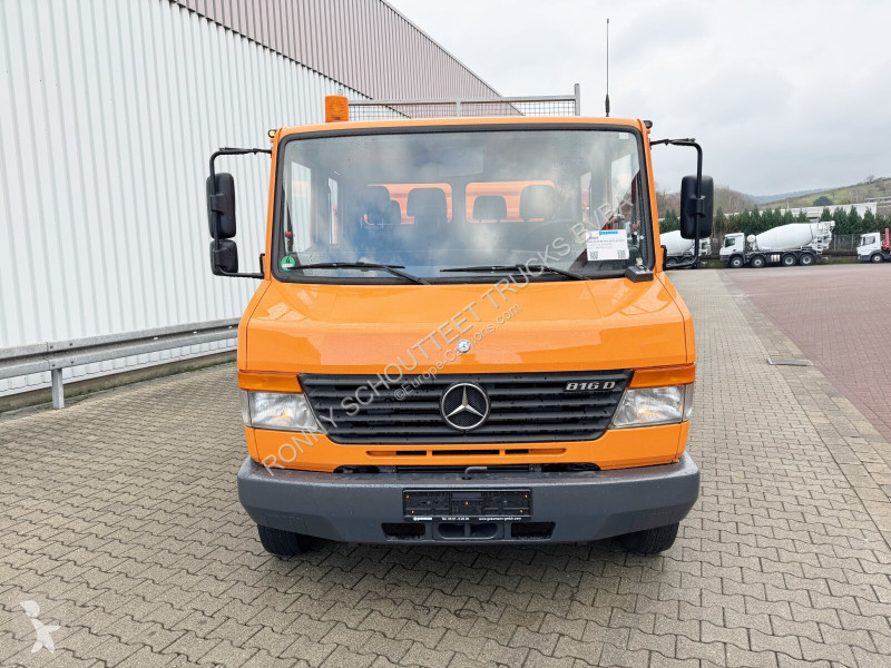 Camión Mercedes Vario 816 D 4x2 Doka Vario 816...