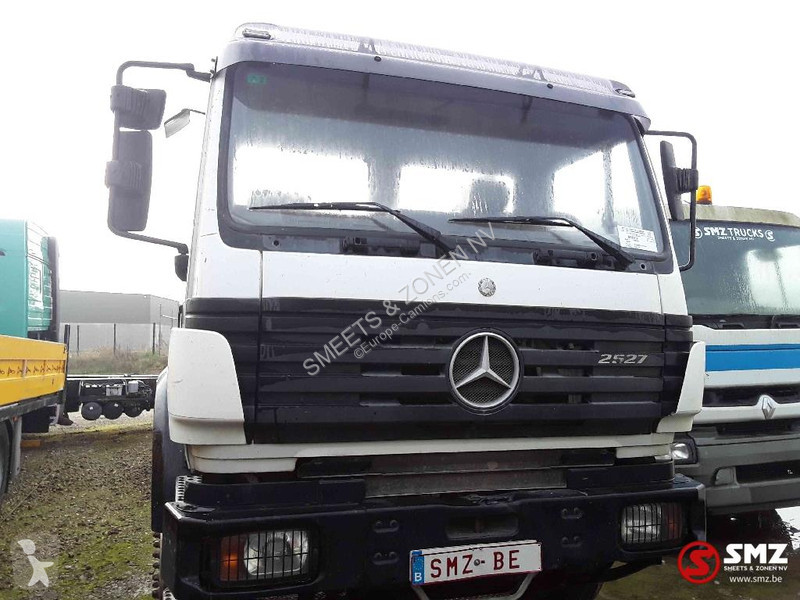 Kamion Mercedes 2527 6x4motor slecht