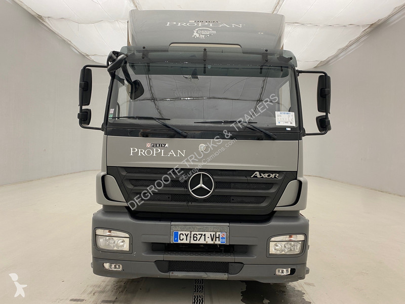 Camion Mercedes 1833