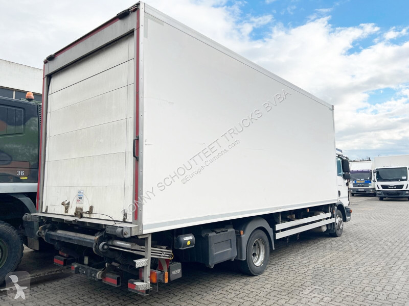 Camión MAN TGL 12.220 4X2 BL mit Motorschaden...