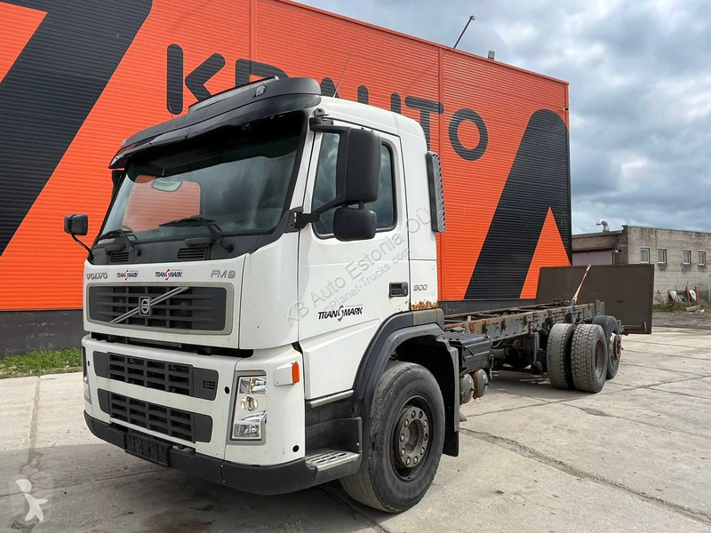 Kamion Volvo 9 300 6x2 CHASSIS L=8779 mm