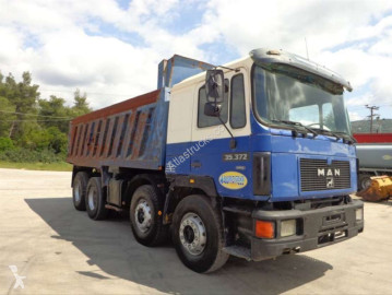 Camion benne MAN
