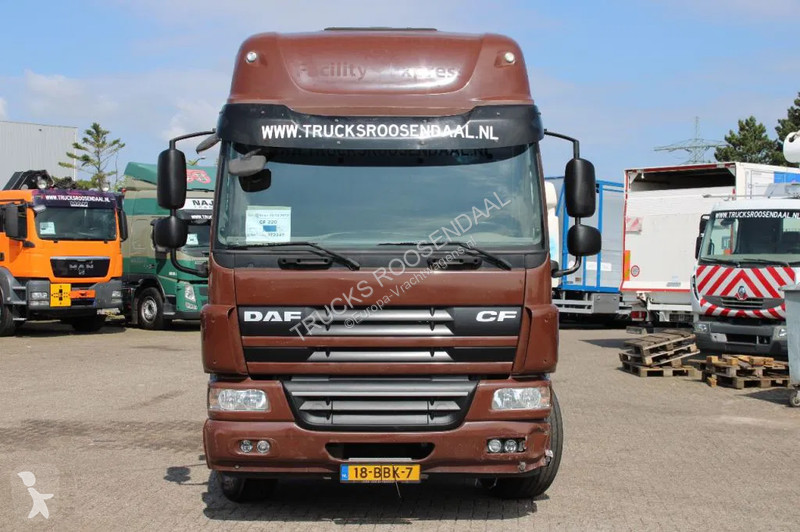 Camión DAF 220 + lift + euro 5