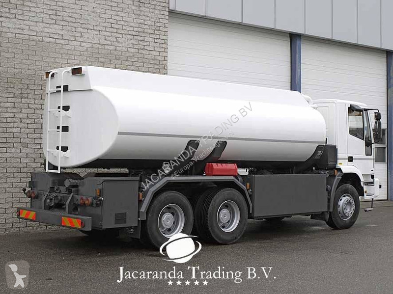 Kamion Iveco MP260 17500 liters