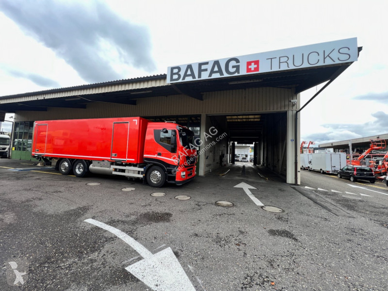 Kamion Iveco 260s42 stralis