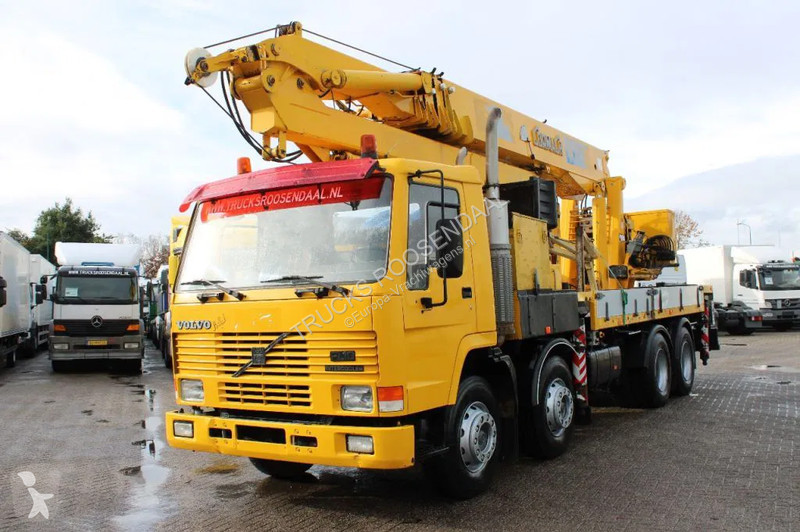 Camion Volvo 8X4 + GROMACH 34 mtr. + EURO 2