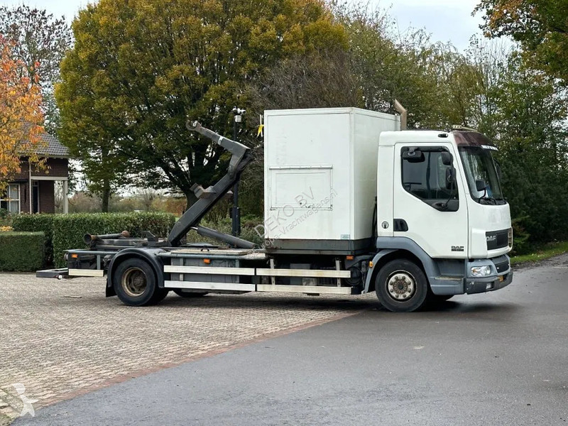 Camión DAF 180!! HAAKARM/CONTAINER!!MOBILE...