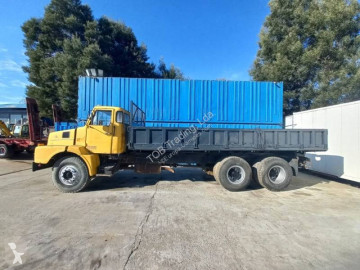 Camion benne Volvo
