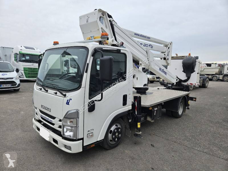 Autoutilitară Isuzu