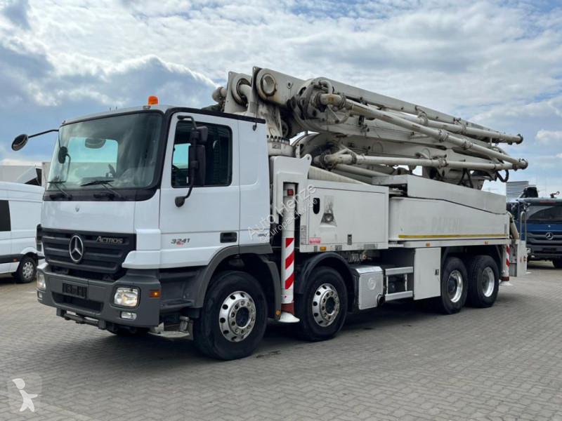 Camion Mercedes Actros 3241 B 8x4 Betonpumpe...