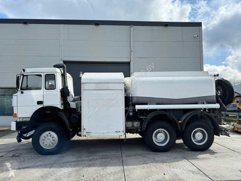 Camion Iveco 200-32 AHW 8000L Aircraft refueler...