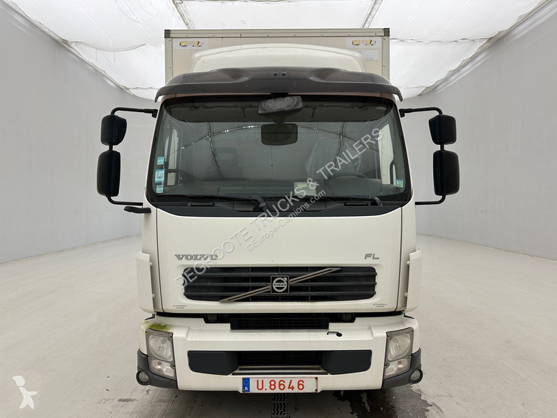 Camion Volvo FL 240