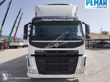 Camion frigo Volvo
