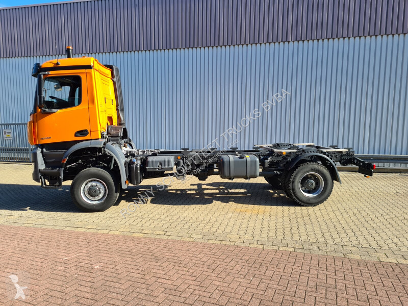 Camion Mercedes Arocs 2033 A 4x4 Arocs 2033 A...