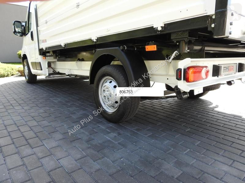 Véhicule utilitaire Peugeot BOXER WYWROTKA...