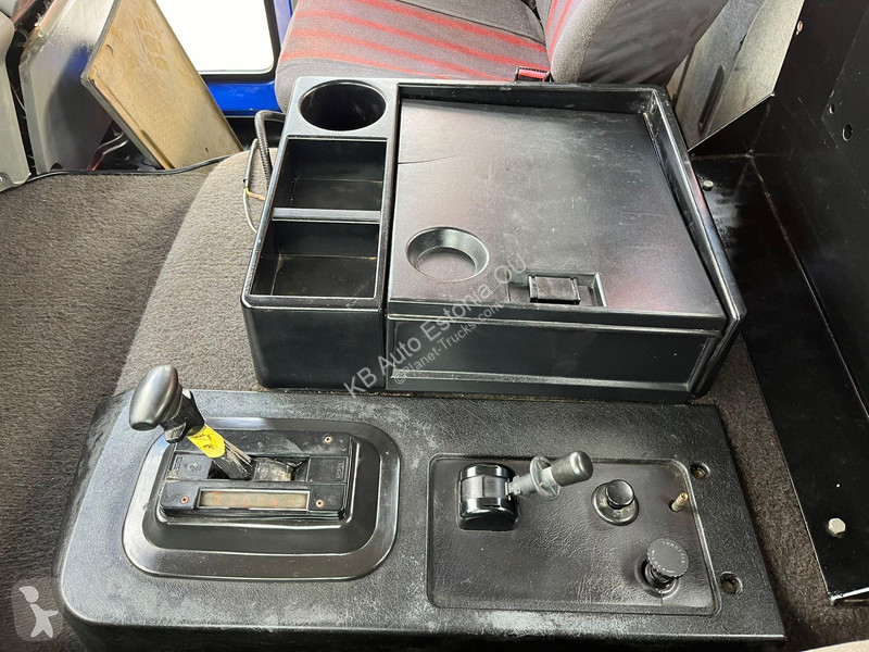 Kamion Volvo FL 608 4x2 PK 8200 / BOX L=4249 mm