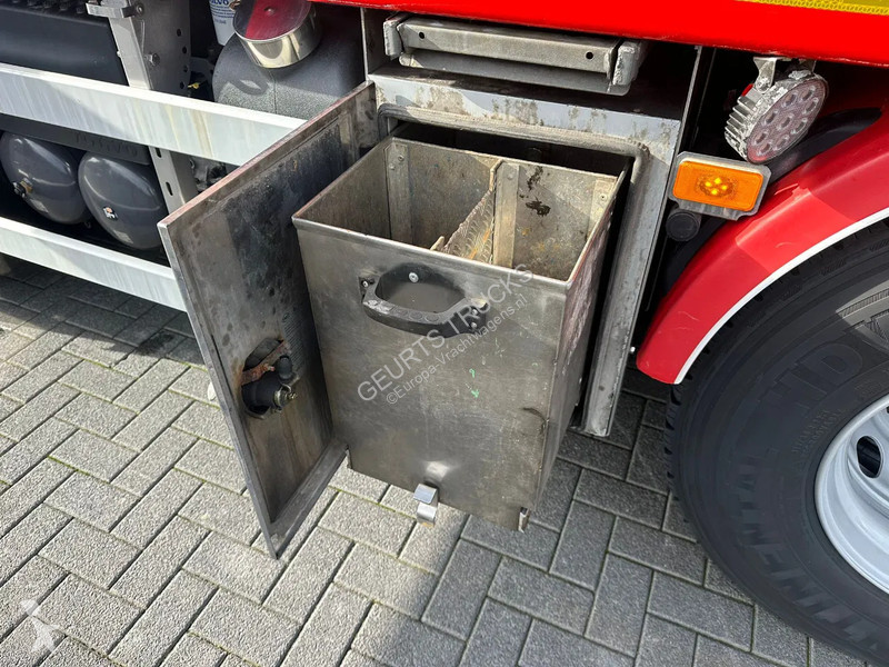 Camion Volvo 10X4 + FASSI F1650RAL.2.28 + JIB...