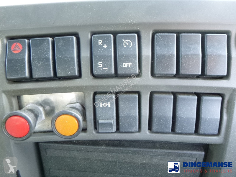 Camion Renault 180.14 dxi 4x2 RHD Euro 5 vacuum...