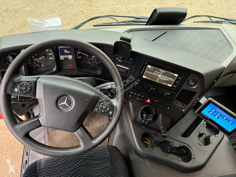 Vrachtwagen Mercedes 1927 4X2 4 UNITS EURO 6...