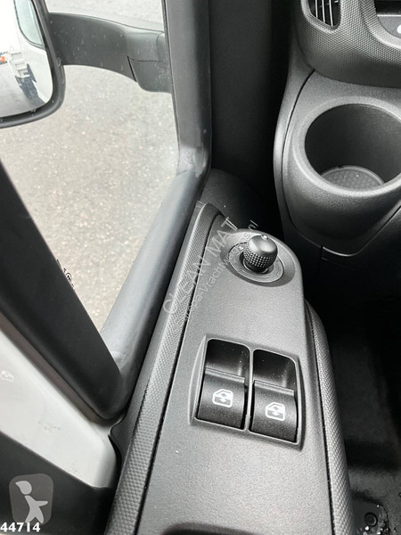 Vrachtwagen Iveco 72C18 HMF laadkraan 3,4...