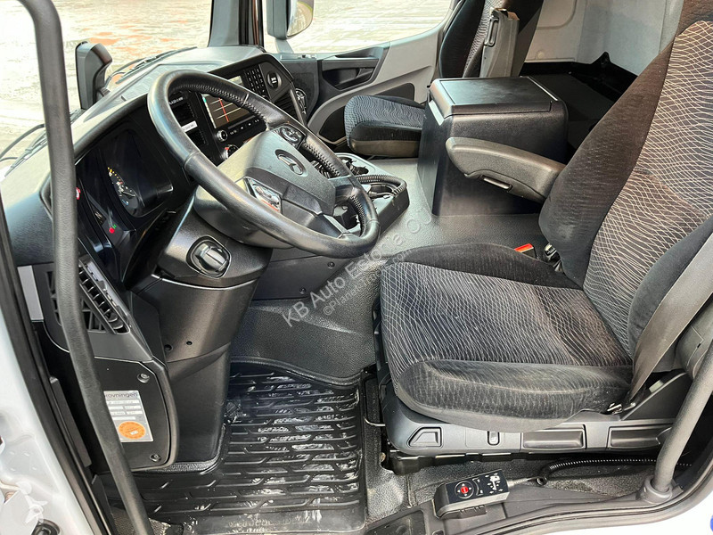 Kamion Mercedes 1827 4x2 BOX L=7560 mm