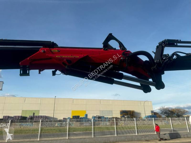 Kamion Renault Con pluma