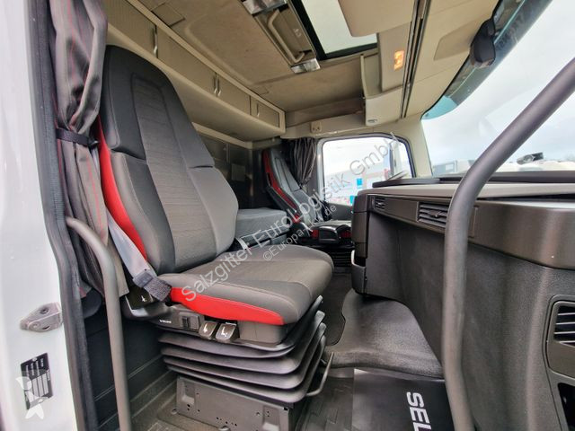 Kamion Volvo 420