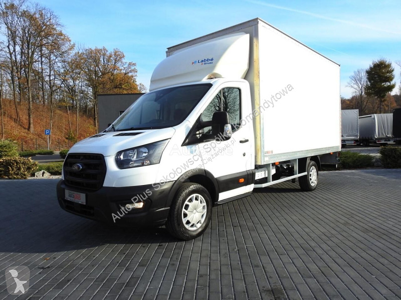Camion Ford TRANSIT KONTENER WINDA 8 PALET...