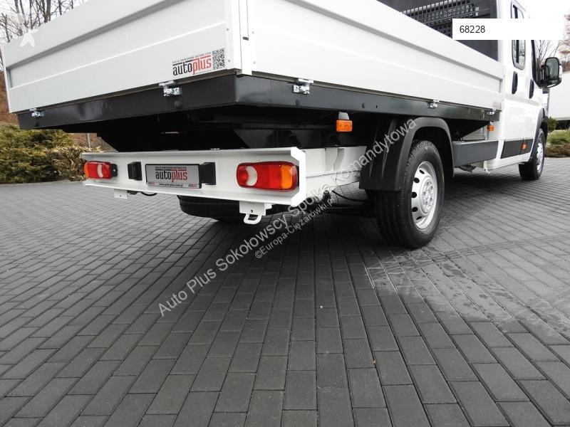 Véhicule utilitaire Peugeot BOXER SKRZYNIA...