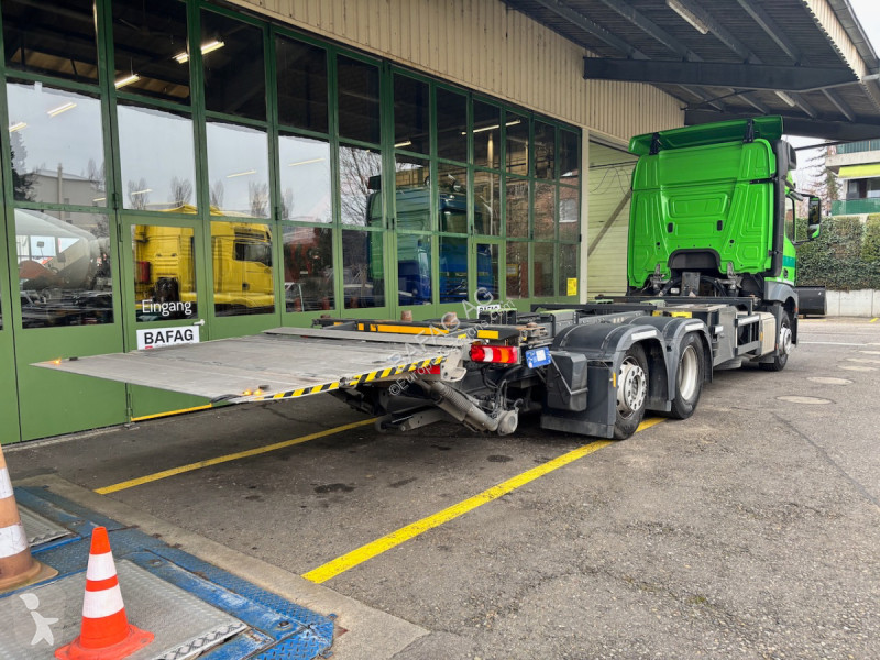 Camion Mercedes actros 2543 6x2 container...