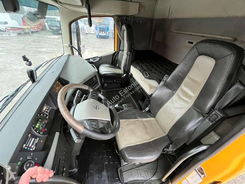 Kamion Volvo 500 8x4*4 Hiab 96ST 97