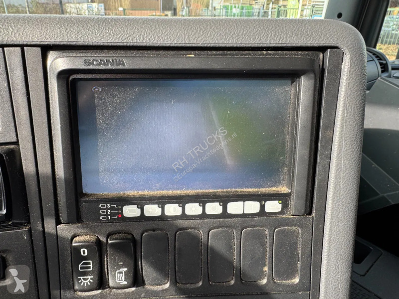 Camion Scania P230 4X2 - EURO 5 + DHOLNDIA LIFT