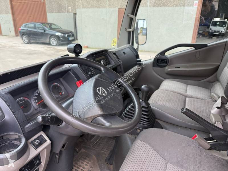 Camion Nissan NT400