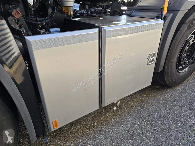 Kamion Mercedes ACTROS SLT 3 8x4 / 180.000 kg...