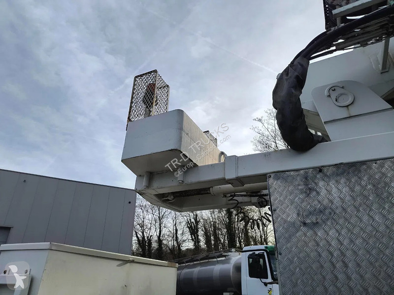 Macara Volvo NL12 420 6x4 CRANE 60T/M - VIDEOS...