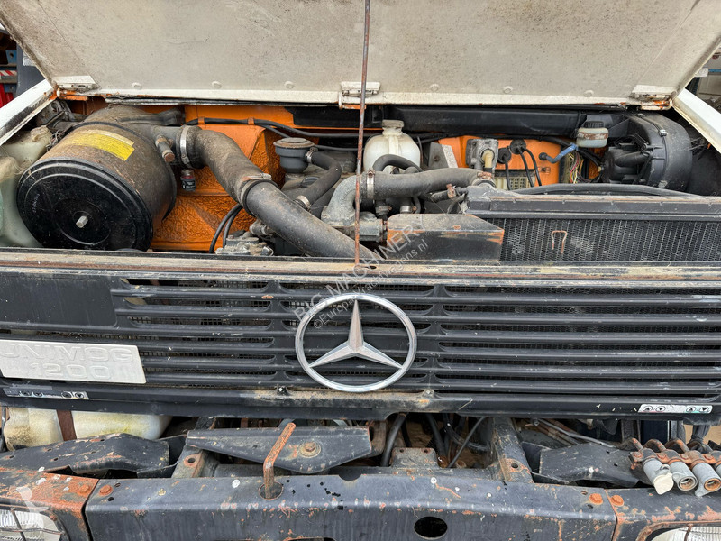 Lastbil Mercedes 424