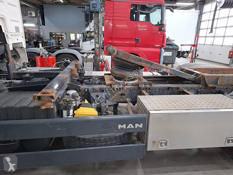 Camion MAN TGX 6x2*4