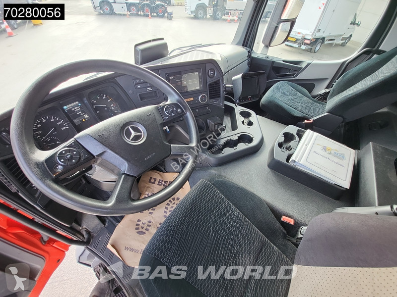 Vrachtwagen Mercedes 1827 4X2 19tonner 2000kg...