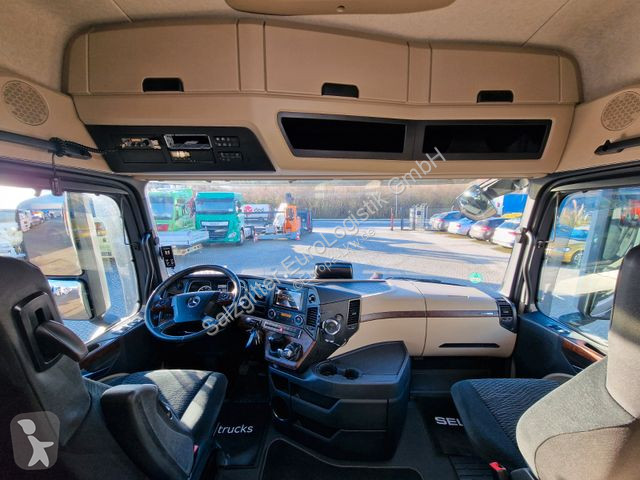 Kamion Mercedes 2545 / KOMPLETT! / Alukappen /...