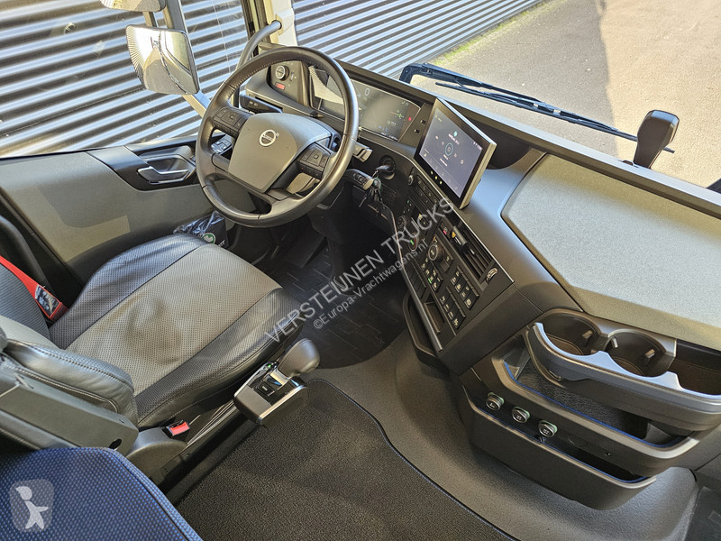 Kamion Volvo / 10x4 / ERKIN 250.000 / JIB /...