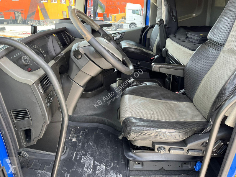 Camion Volvo 6x4 PK26002 + JIB / PLATFORM...