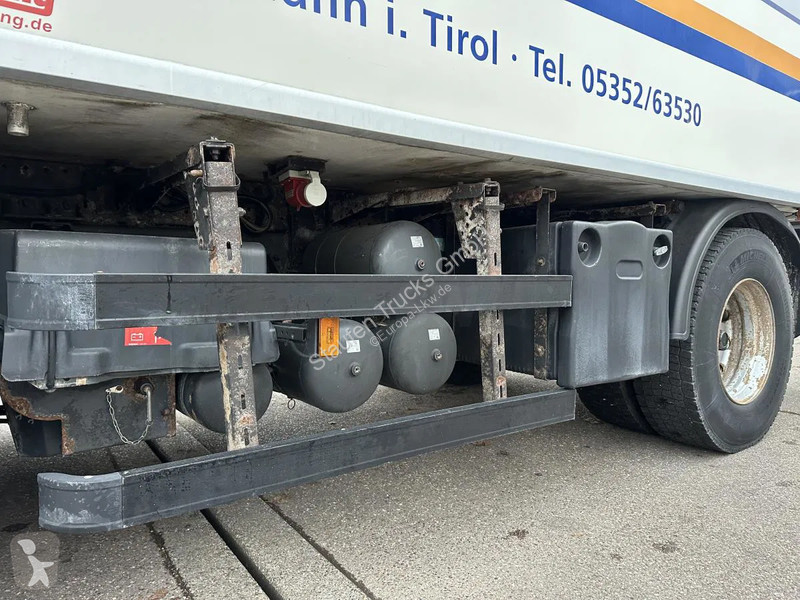 Kamion Scania 230 Fleisch Rohrbahnen
