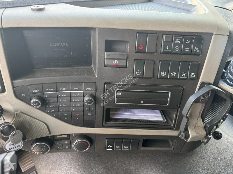 Kamion Volvo 6X2 EURO 6 VDL 21T HOOK