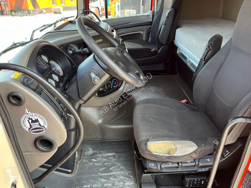 Camion DAF 105510 6x2 T-1200R / BOX L=7423 mm