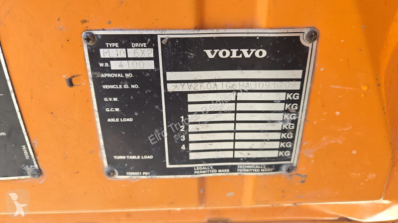 Camion Volvo 10 - 320 (10500L + 1500L / 10...