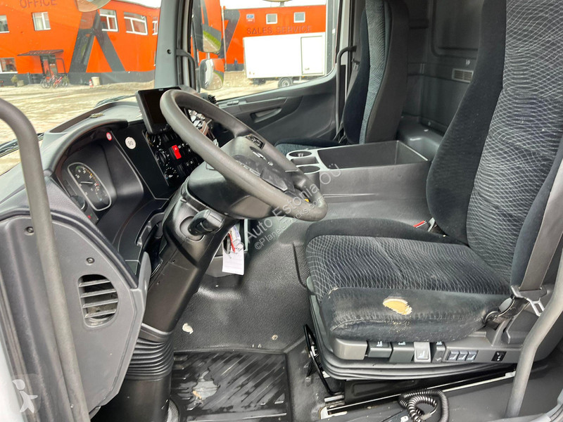 Kamion Mercedes 1524 4x2 BOX L=7556 mm